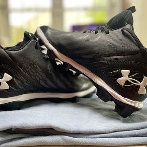 UA Mens Football Cleats size 9.5